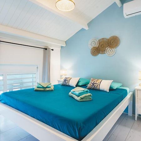 Le Touloublue - Tres Bel Appartement Face A La Mer Sainte-Anne  Dış mekan fotoğraf