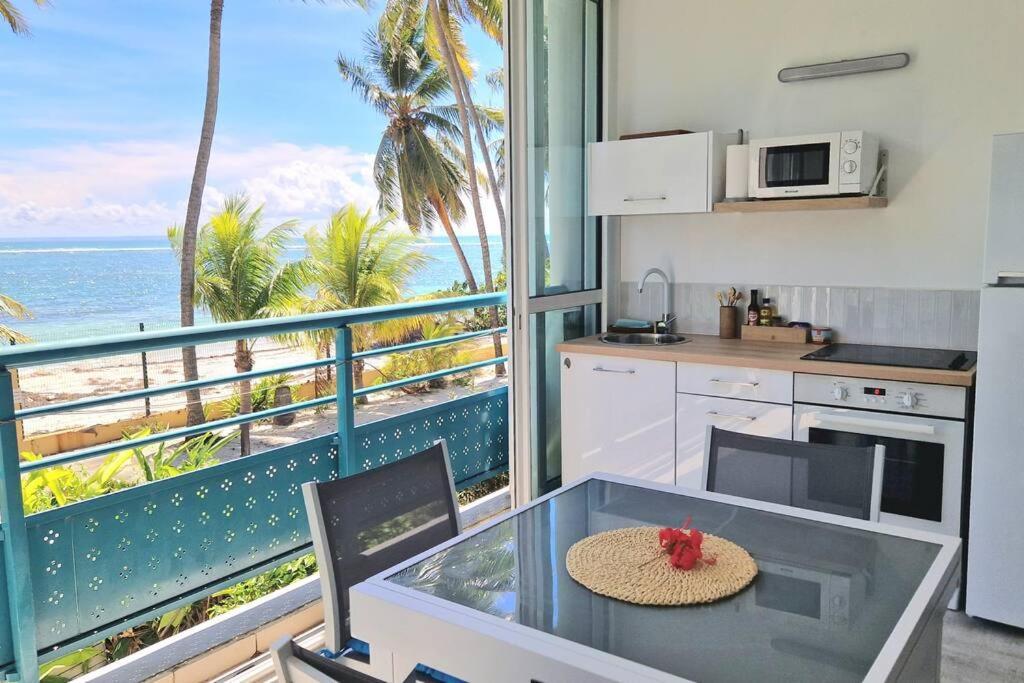 Le Touloublue - Tres Bel Appartement Face A La Mer Sainte-Anne  Dış mekan fotoğraf